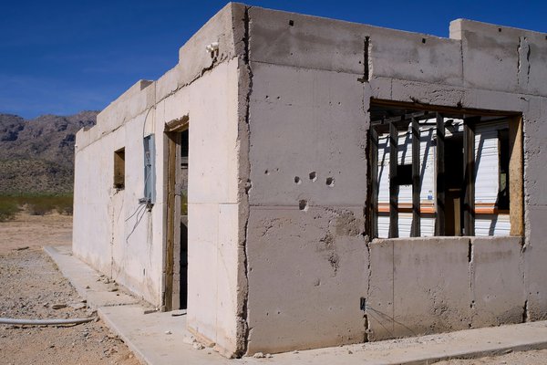 Comment bien enduire du béton cellulaire pour l'extérieur ?